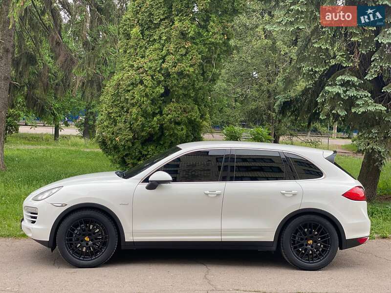 Позашляховик / Кросовер Porsche Cayenne 2013 в Ніжині