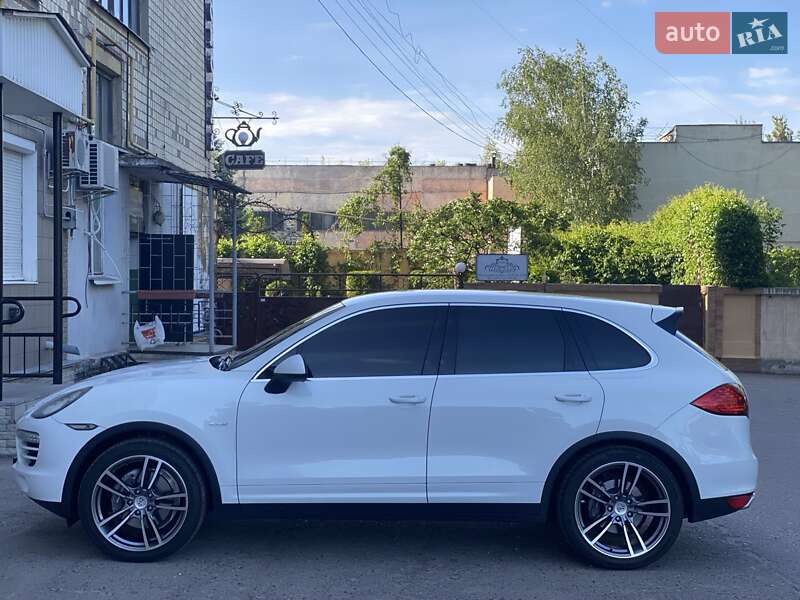 Позашляховик / Кросовер Porsche Cayenne 2013 в Ніжині