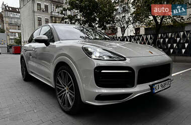 Внедорожник / Кроссовер Porsche Cayenne 2022 в 