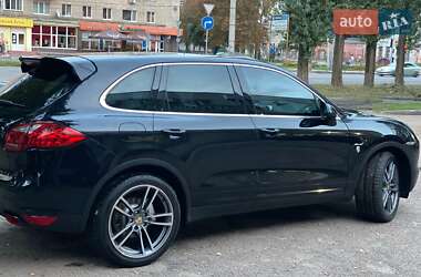 Внедорожник / Кроссовер Porsche Cayenne 2013 в 