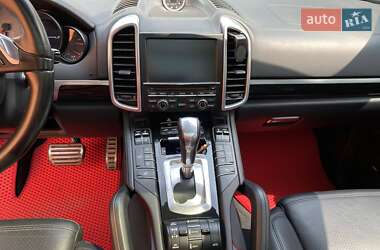 Внедорожник / Кроссовер Porsche Cayenne 2013 в 