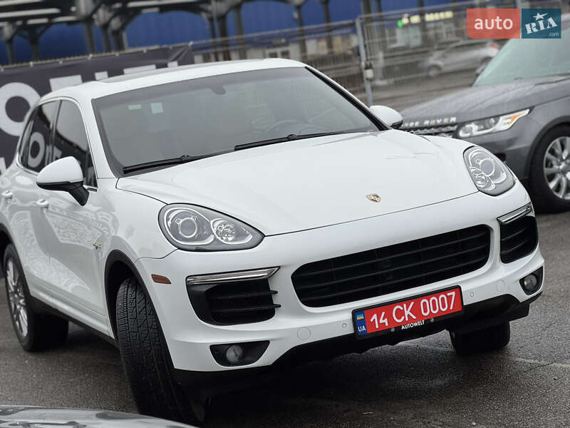 Внедорожник / Кроссовер Porsche Cayenne 2015 в Львове