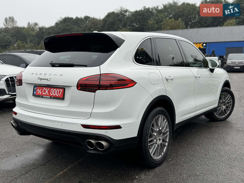 Внедорожник / Кроссовер Porsche Cayenne 2015 в Львове