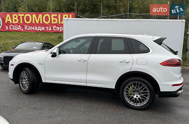 Внедорожник / Кроссовер Porsche Cayenne 2015 в 