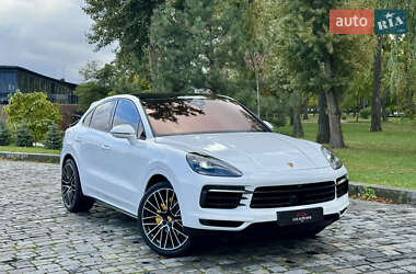 Внедорожник / Кроссовер Porsche Cayenne 2019 в Киеве