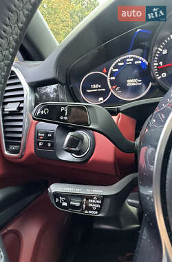 Позашляховик / Кросовер Porsche Cayenne 2019 в 