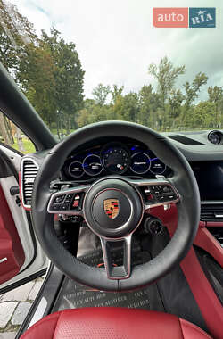 Позашляховик / Кросовер Porsche Cayenne 2019 в 