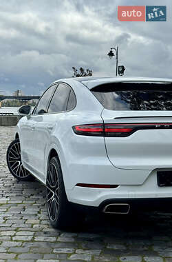 Позашляховик / Кросовер Porsche Cayenne 2019 в 