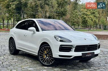 Позашляховик / Кросовер Porsche Cayenne 2019 в 