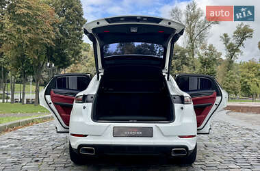 Позашляховик / Кросовер Porsche Cayenne 2019 в 