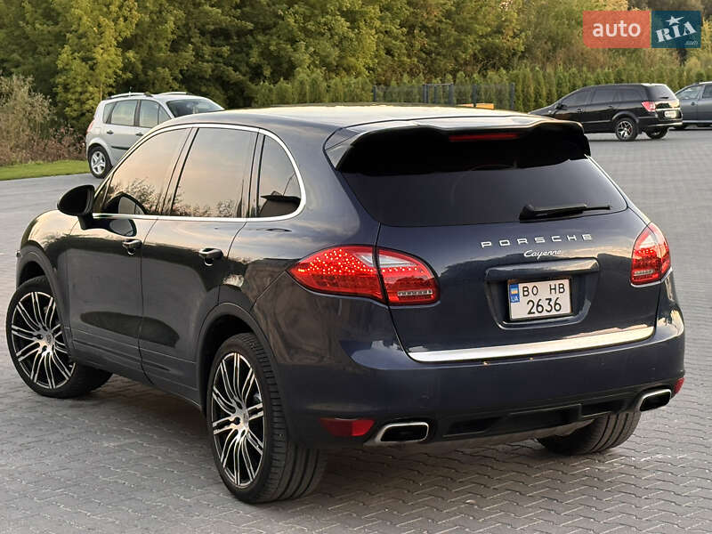 Внедорожник / Кроссовер Porsche Cayenne 2011 в Тернополе