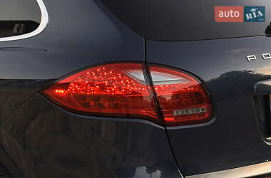 Внедорожник / Кроссовер Porsche Cayenne 2011 в 