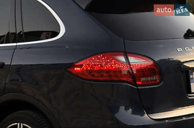 Внедорожник / Кроссовер Porsche Cayenne 2011 в 
