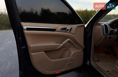 Внедорожник / Кроссовер Porsche Cayenne 2011 в 