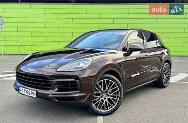 Позашляховик / Кросовер Porsche Cayenne 2018 в 