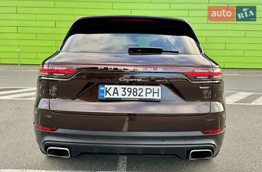 Позашляховик / Кросовер Porsche Cayenne 2018 в 