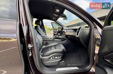 Позашляховик / Кросовер Porsche Cayenne 2018 в 