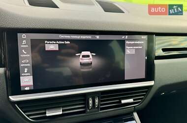 Позашляховик / Кросовер Porsche Cayenne 2018 в 
