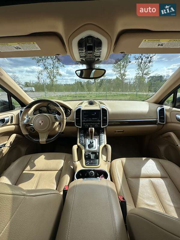 Позашляховик / Кросовер Porsche Cayenne 2014 в Білогородці