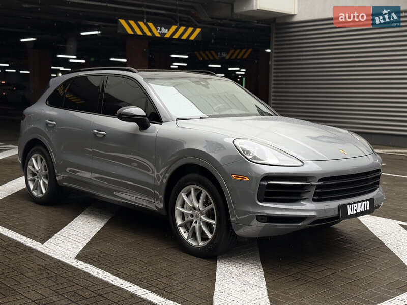 Внедорожник / Кроссовер Porsche Cayenne 2019 в Киеве