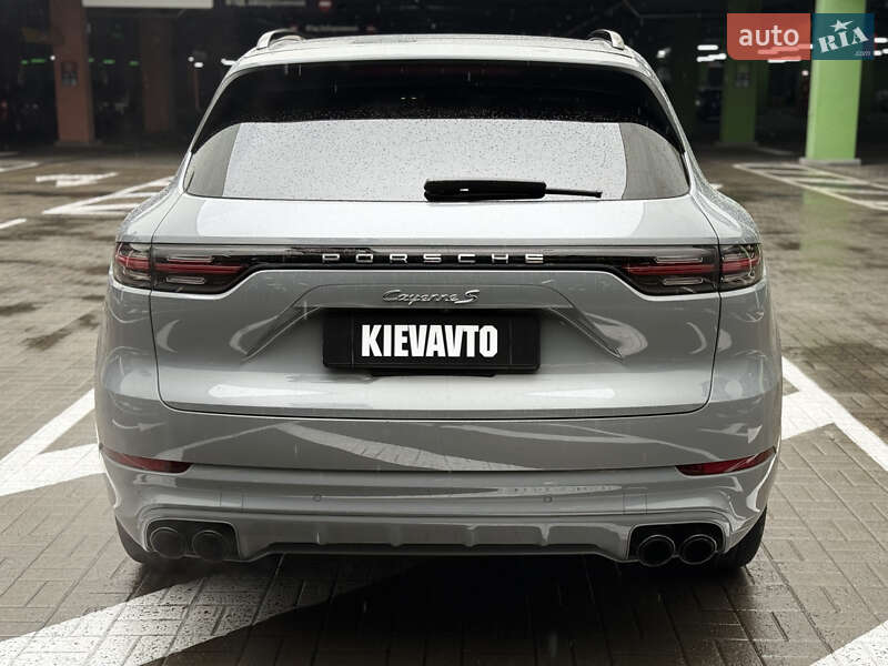 Внедорожник / Кроссовер Porsche Cayenne 2019 в Киеве