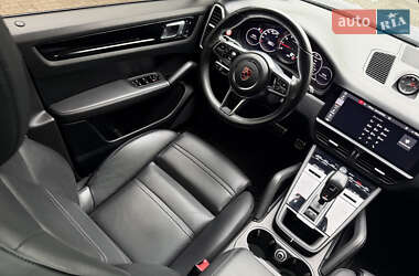 Позашляховик / Кросовер Porsche Cayenne 2019 в 