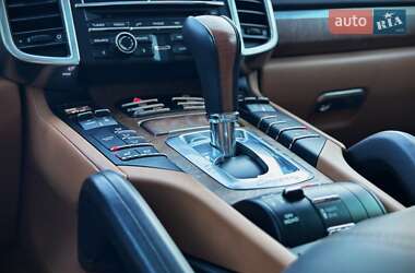 Позашляховик / Кросовер Porsche Cayenne 2016 в 