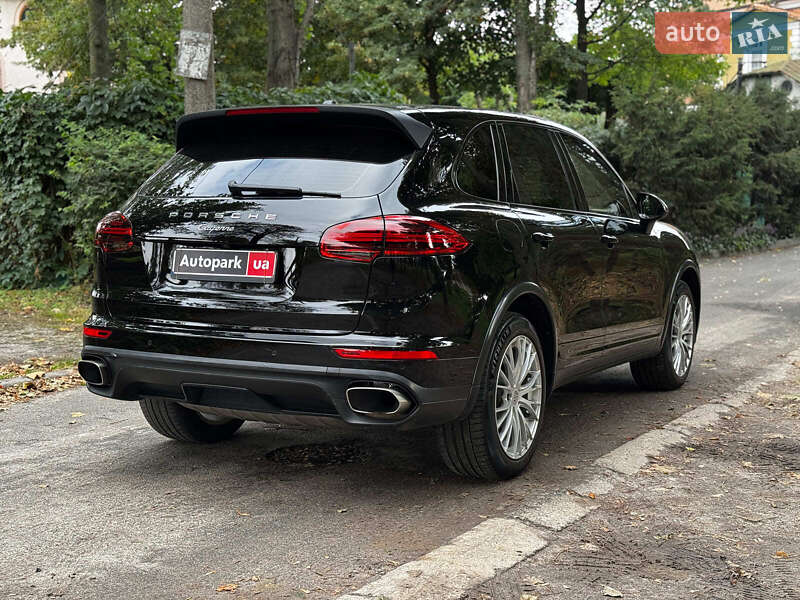 Позашляховик / Кросовер Porsche Cayenne 2017 в Києві