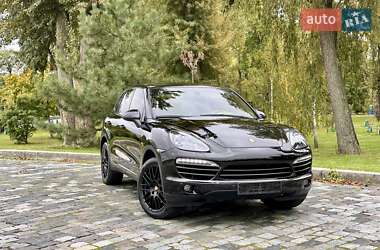 Внедорожник / Кроссовер Porsche Cayenne 2014 в 