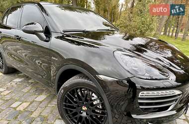 Внедорожник / Кроссовер Porsche Cayenne 2014 в 