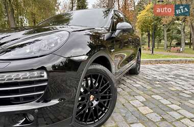 Внедорожник / Кроссовер Porsche Cayenne 2014 в 