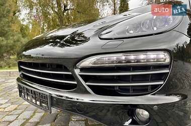 Внедорожник / Кроссовер Porsche Cayenne 2014 в 