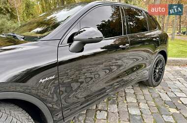 Внедорожник / Кроссовер Porsche Cayenne 2014 в 