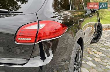 Внедорожник / Кроссовер Porsche Cayenne 2014 в 