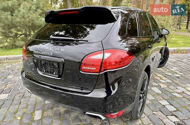 Внедорожник / Кроссовер Porsche Cayenne 2014 в 