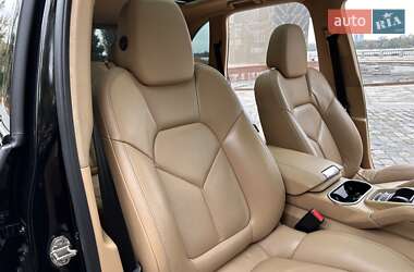 Внедорожник / Кроссовер Porsche Cayenne 2014 в 