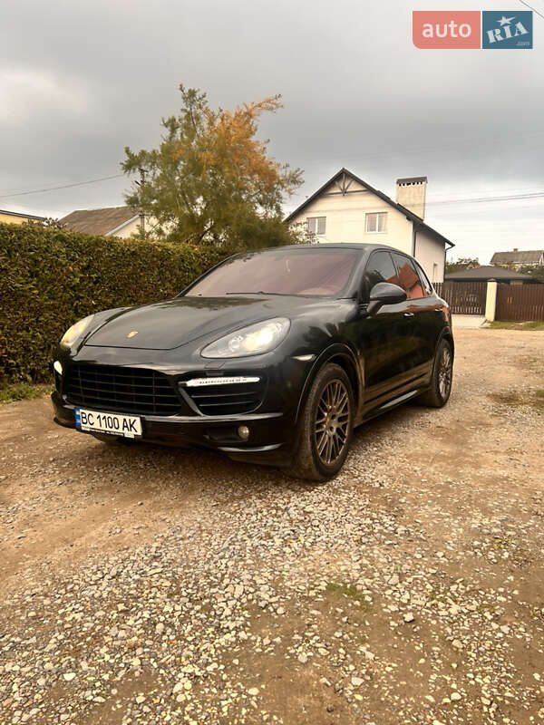 Позашляховик / Кросовер Porsche Cayenne 2012 в 
