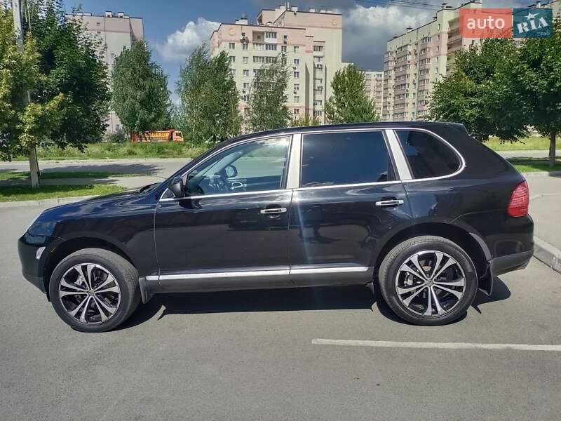 Внедорожник / Кроссовер Porsche Cayenne 2003 в 