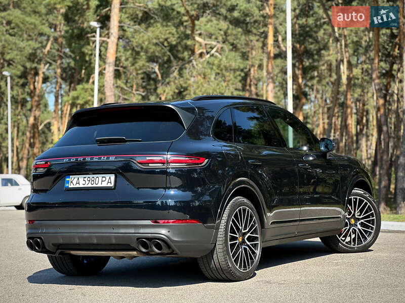 Позашляховик / Кросовер Porsche Cayenne 2019 в Києві