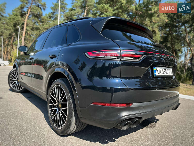 Позашляховик / Кросовер Porsche Cayenne 2019 в Києві
