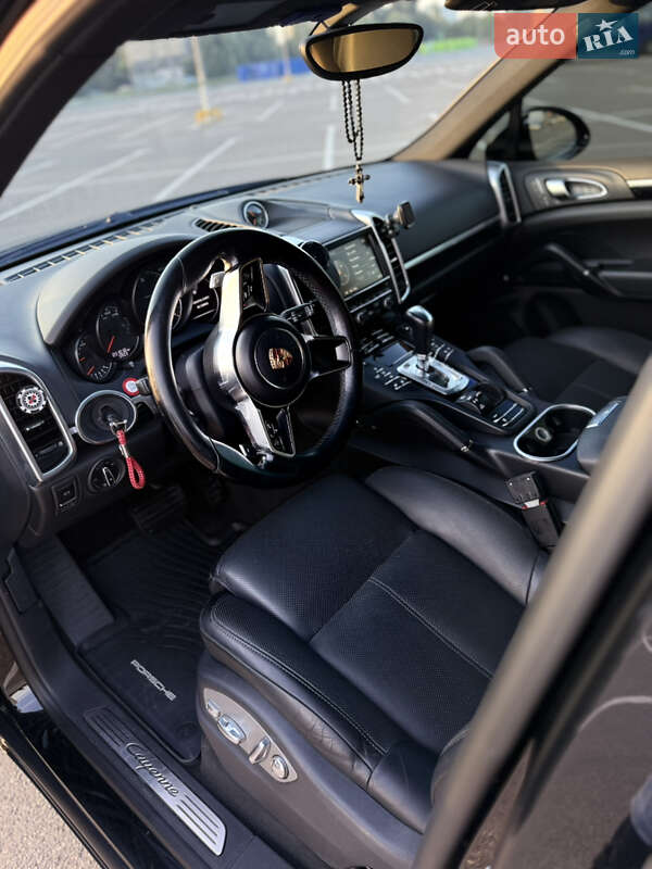 Позашляховик / Кросовер Porsche Cayenne 2014 в Кам'янець-Подільському