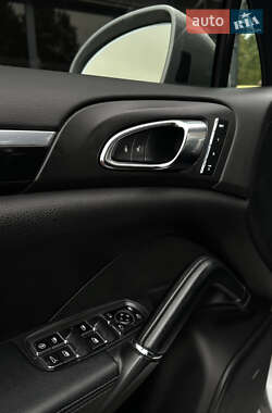 Позашляховик / Кросовер Porsche Cayenne 2012 в 