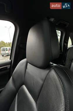 Позашляховик / Кросовер Porsche Cayenne 2012 в 