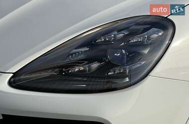 Внедорожник / Кроссовер Porsche Cayenne 2020 в 