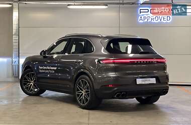 Позашляховик / Кросовер Porsche Cayenne 2024 в 