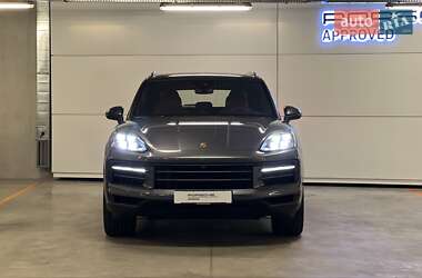 Позашляховик / Кросовер Porsche Cayenne 2024 в 