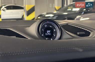 Позашляховик / Кросовер Porsche Cayenne 2024 в 