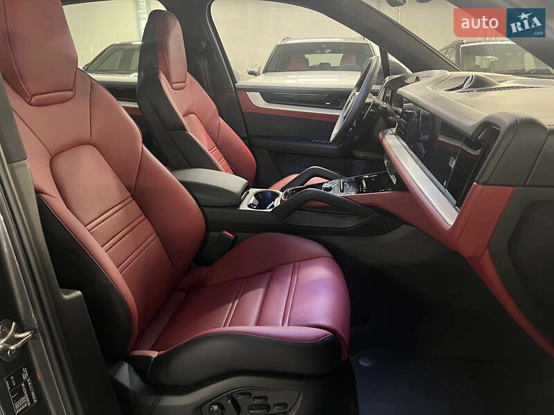 Внедорожник / Кроссовер Porsche Cayenne 2024 в Киеве фото 50 Внедорожник / Кроссовер Porsche Cayenne 2024 в Киеве