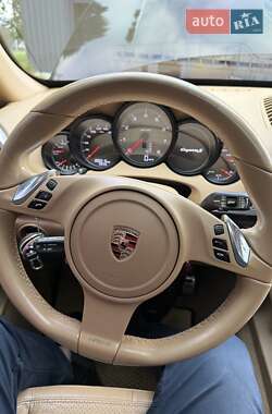 Позашляховик / Кросовер Porsche Cayenne 2011 в 