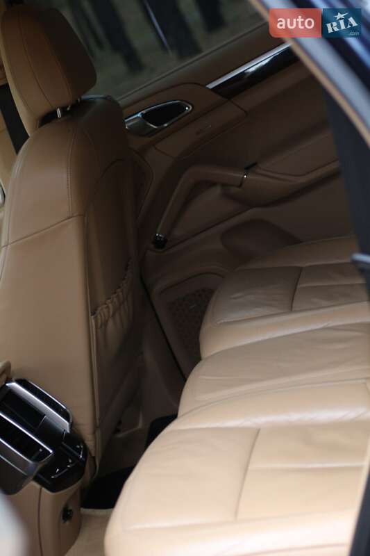 Внедорожник / Кроссовер Porsche Cayenne 2011 в Киеве фото 36 Внедорожник / Кроссовер Porsche Cayenne 2011 в Киеве